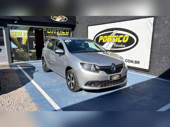 RENAULT SANDERO 1.6 16V SCE FLEX EXPRESSION MANUAL RENAULT SANDERO 1.6 16V SCE FLEX EXPRESSION MANUAL
